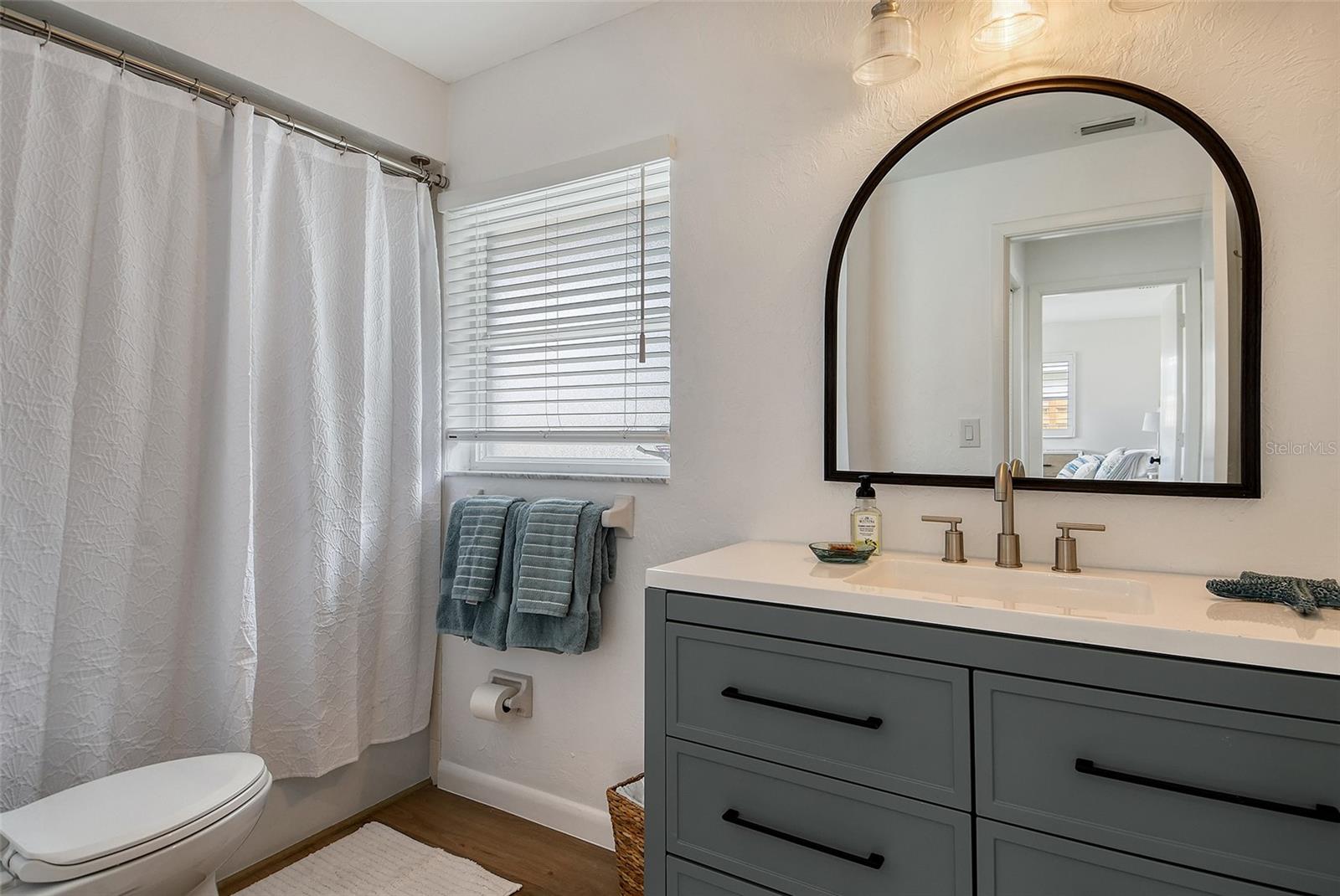6722 ROXBURY DR — photo 41