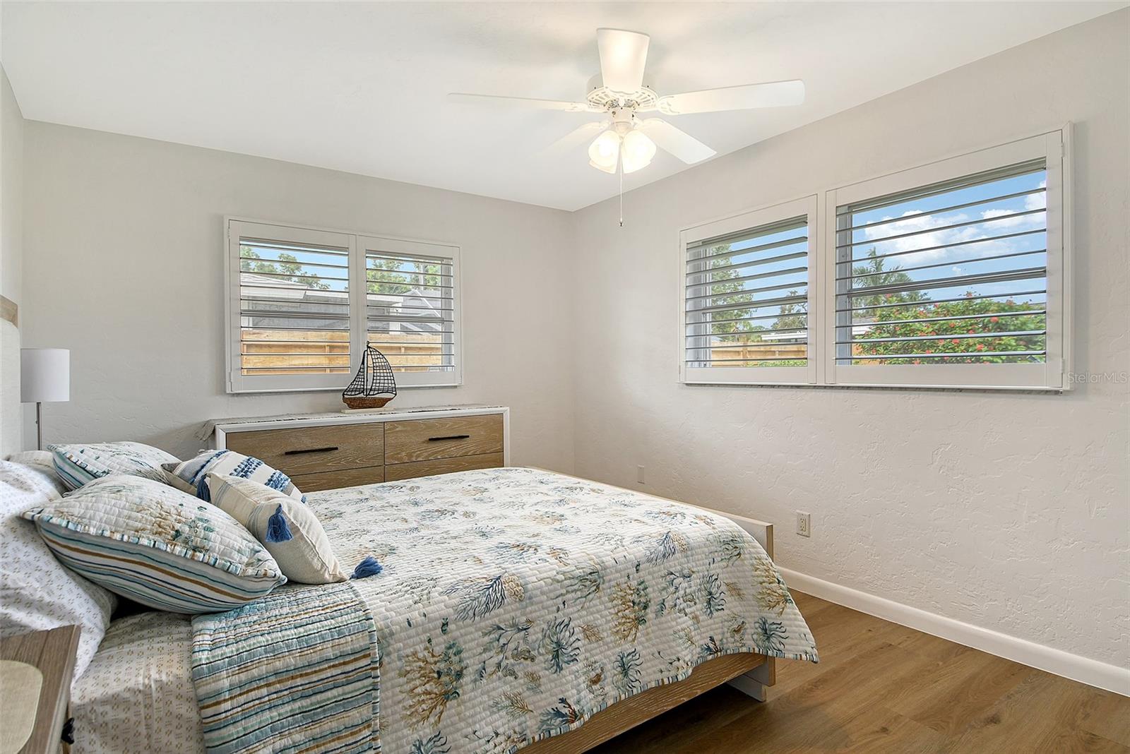 6722 ROXBURY DR — photo 39