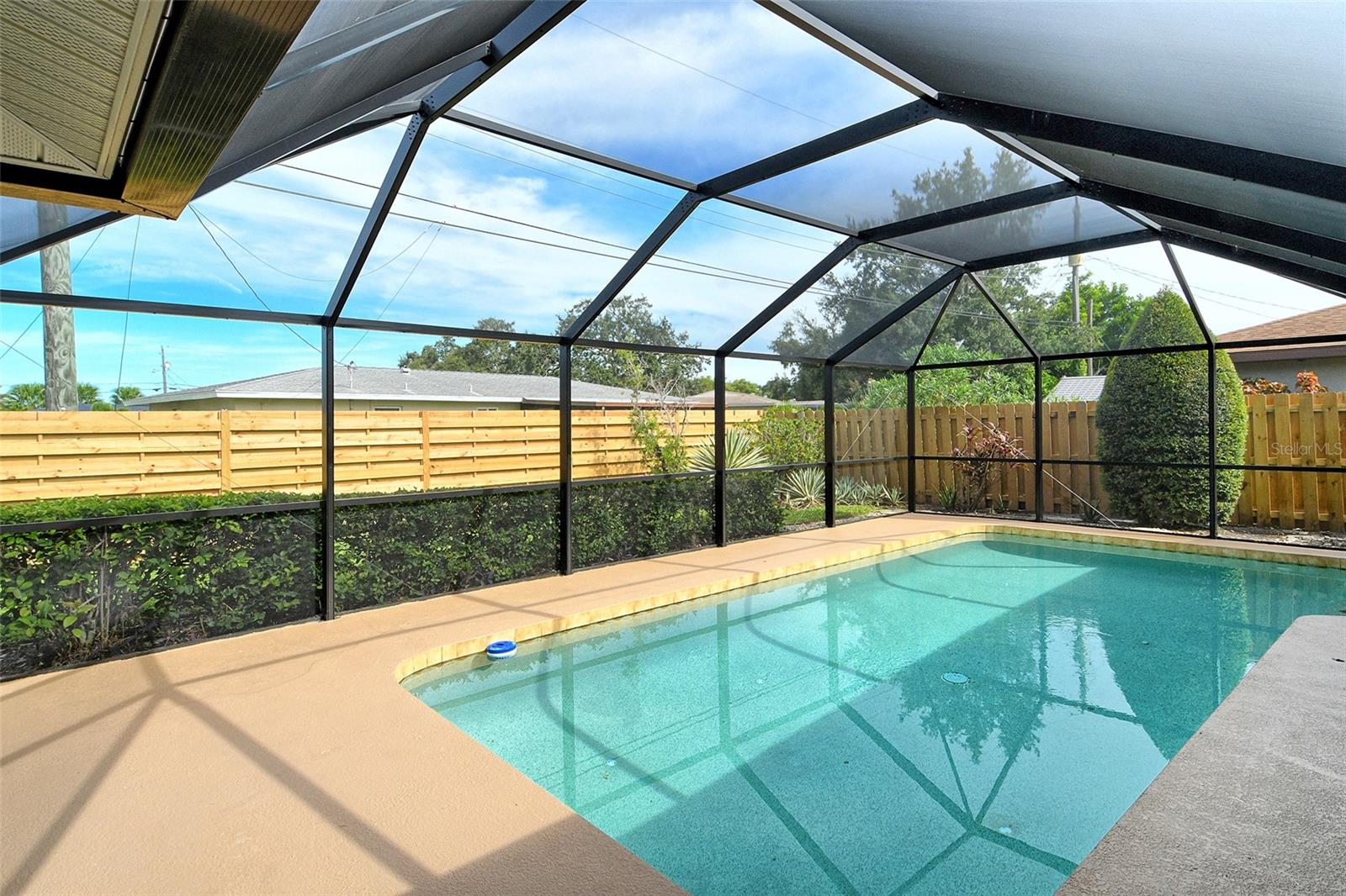 6722 ROXBURY DR — photo 47