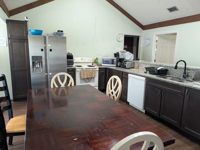 Home in BRANDON — photo 3
