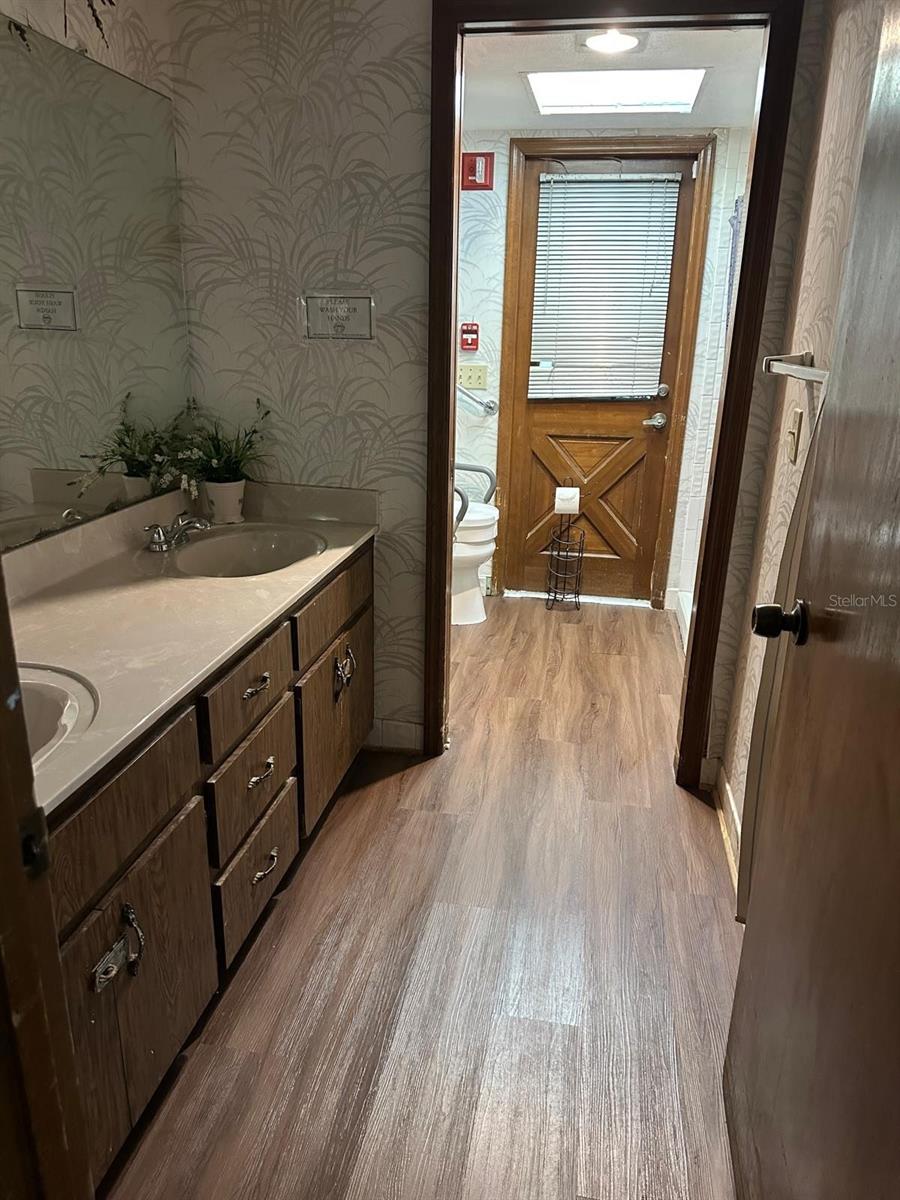 Home in BRANDON — photo 8