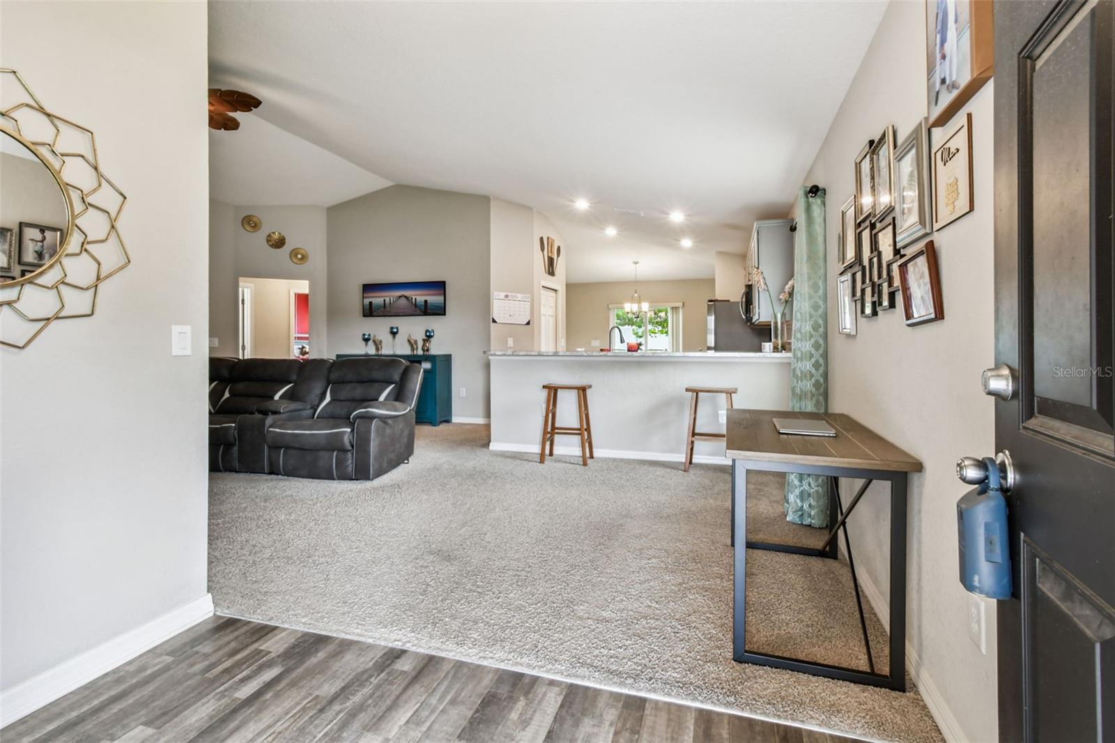 6977 ABBYWOOD LN — photo 8