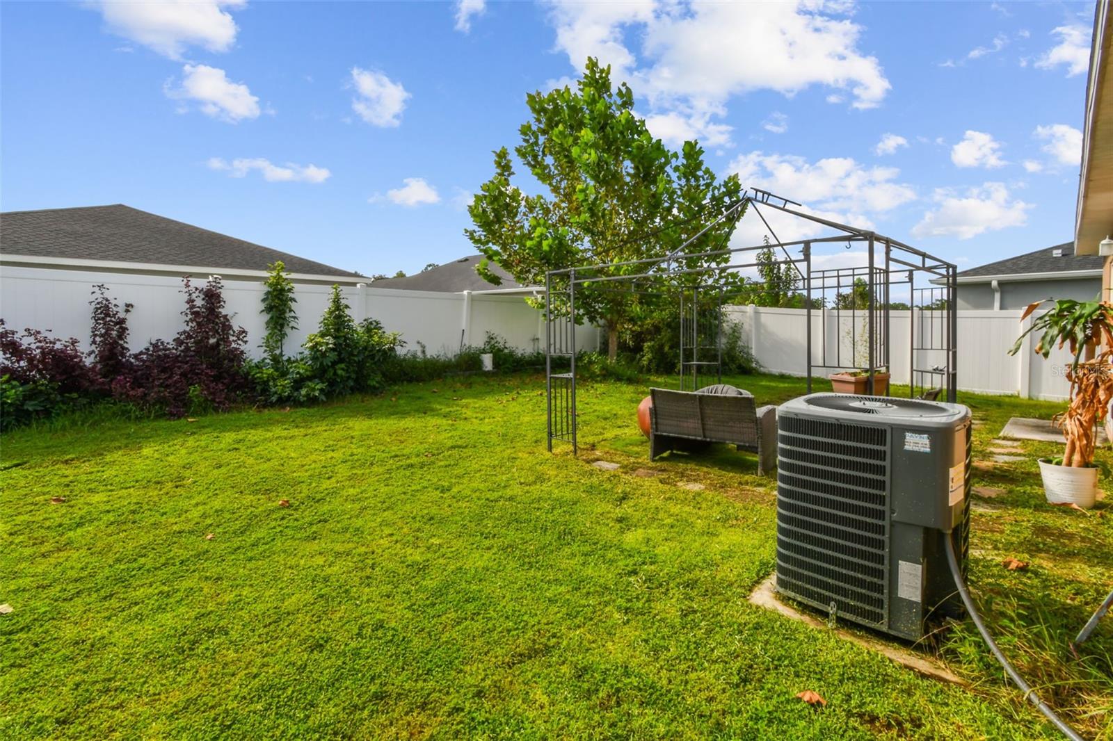 6977 ABBYWOOD LN — photo 39