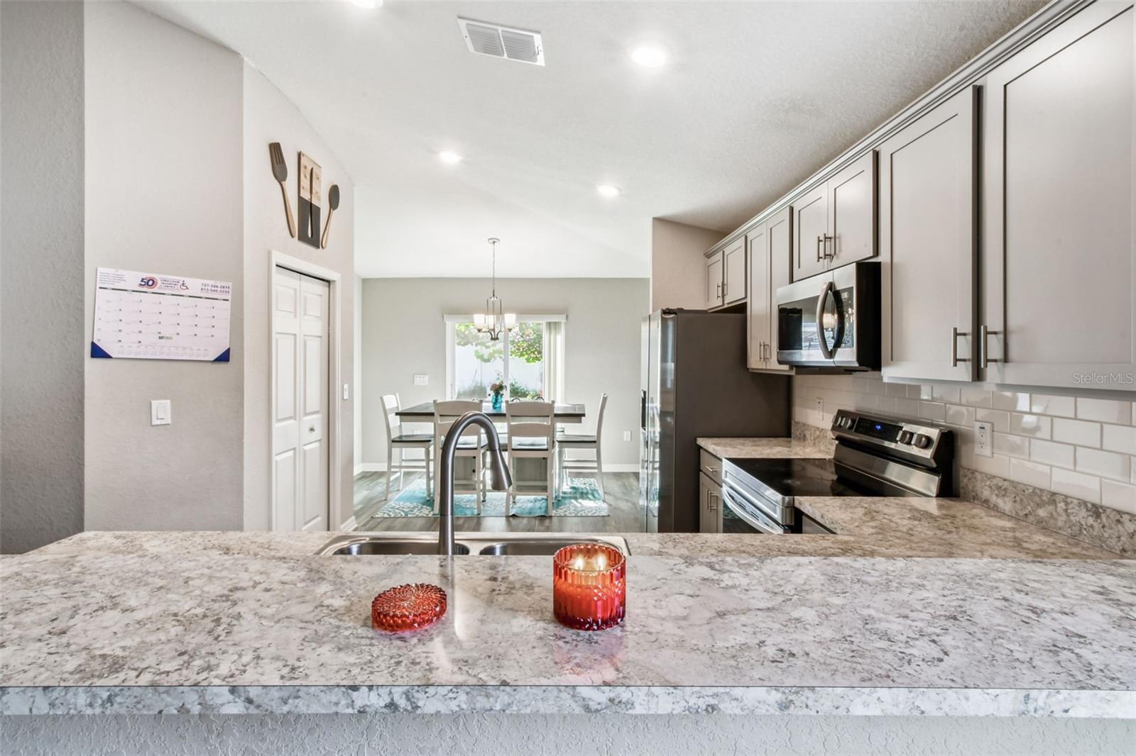 6977 ABBYWOOD LN — photo 14