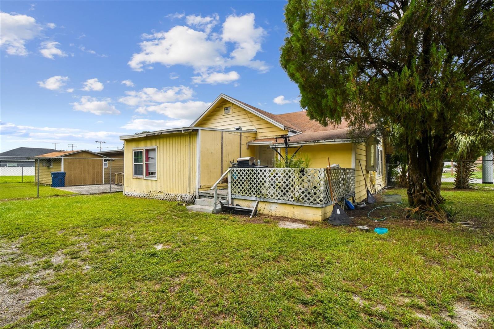 3417 E LAKE AVE — photo 10