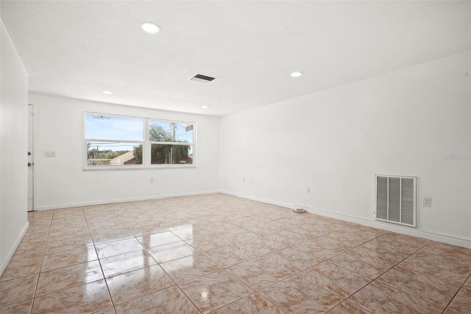 1010 GULF RD — photo 5