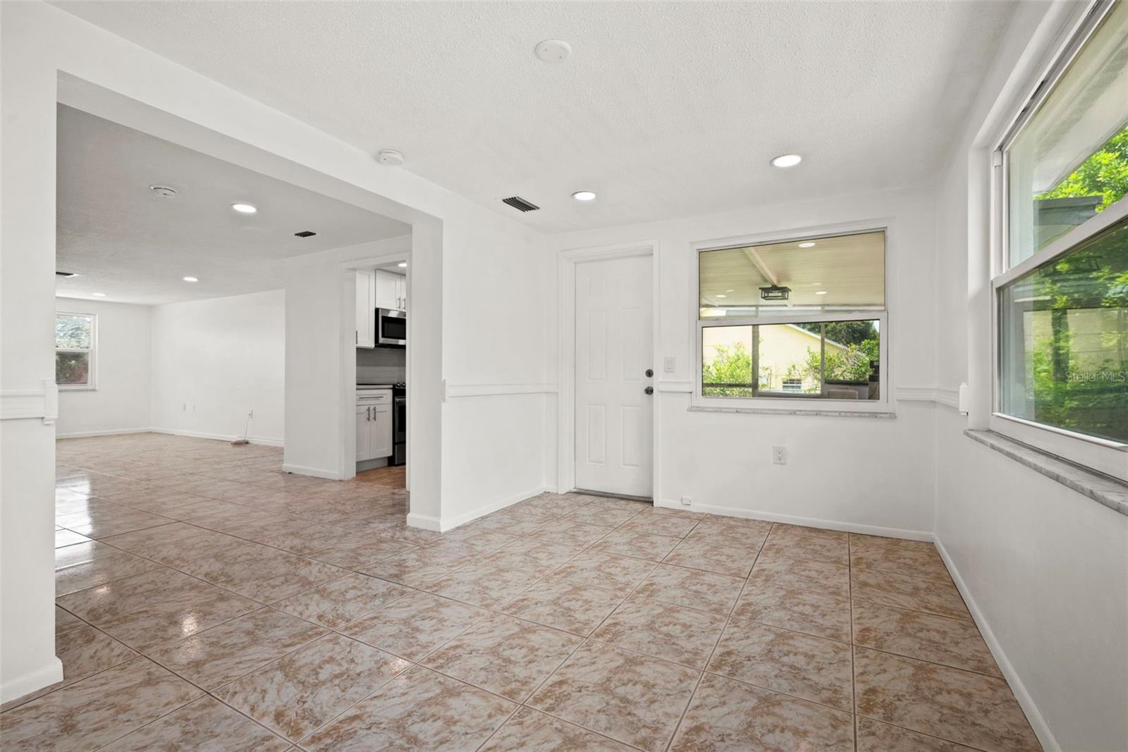 1010 GULF RD — photo 9