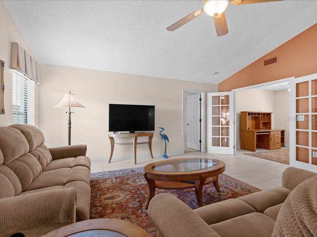 411 CYPRESS FOREST DR — photo 7