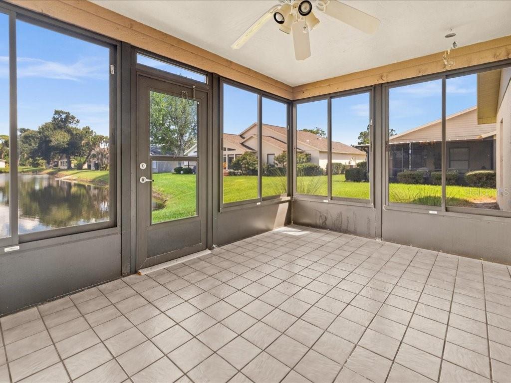 411 CYPRESS FOREST DR — photo 28