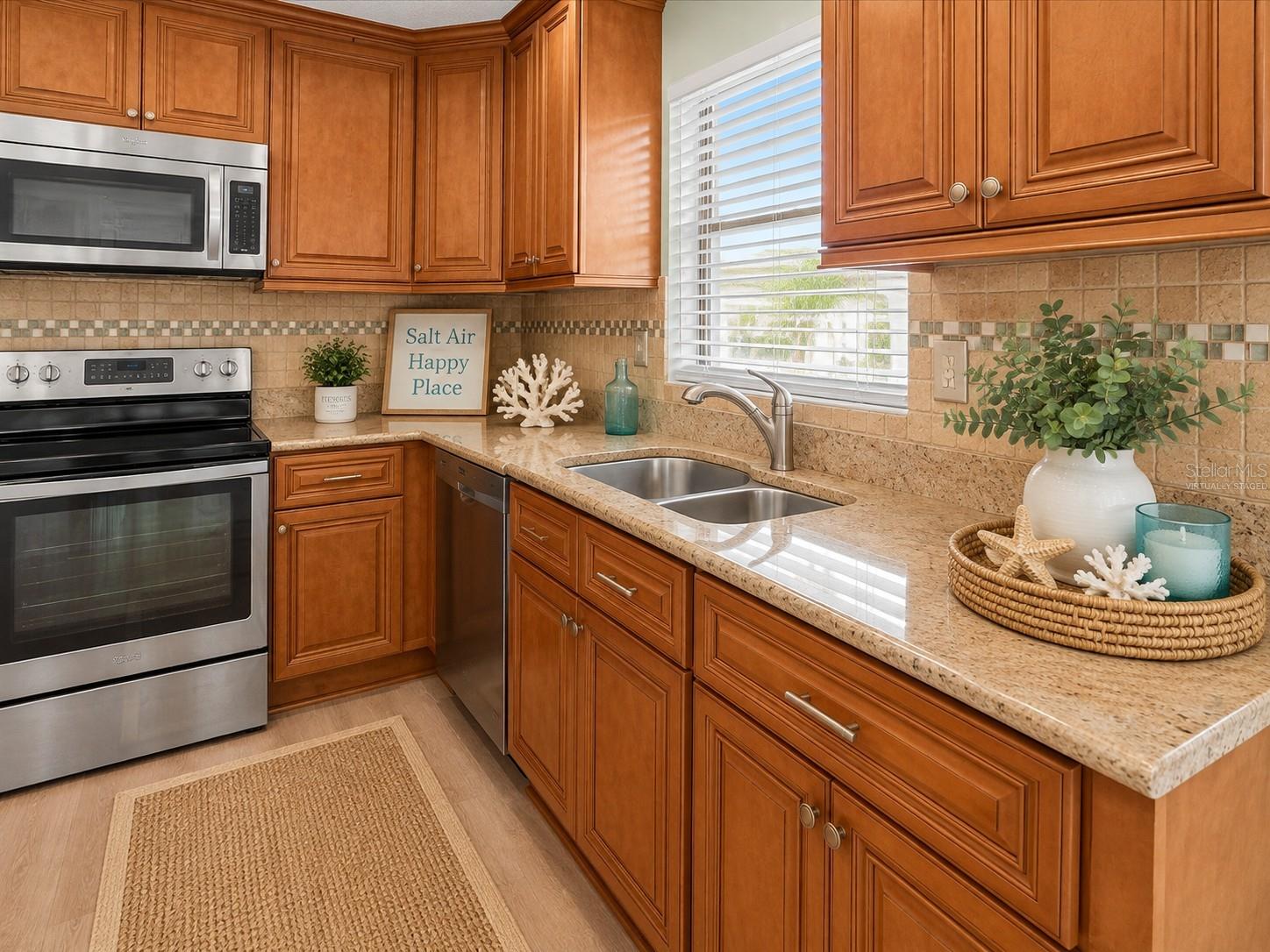 411 CYPRESS FOREST DR — photo 15