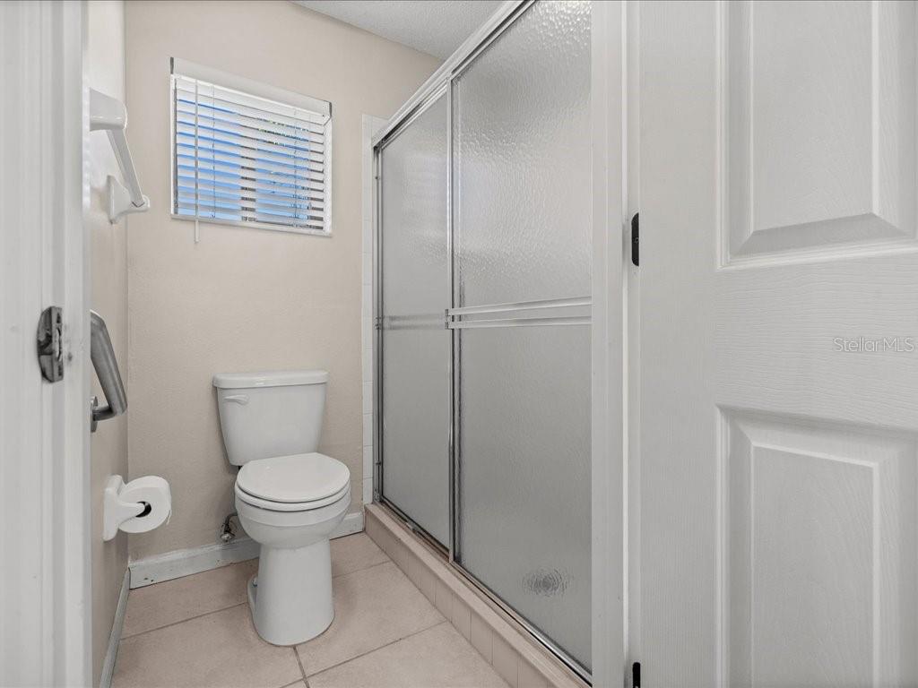 411 CYPRESS FOREST DR — photo 36