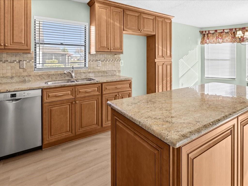 411 CYPRESS FOREST DR — photo 14