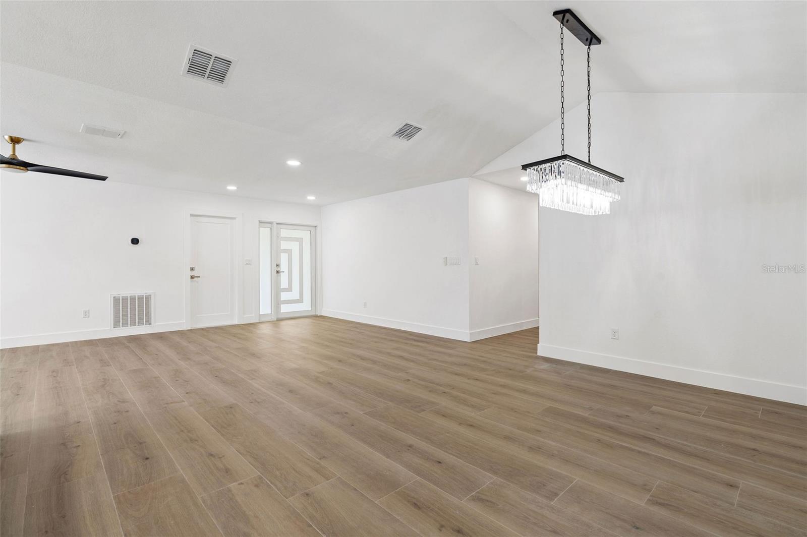 5811 IMPERIAL KY — photo 17