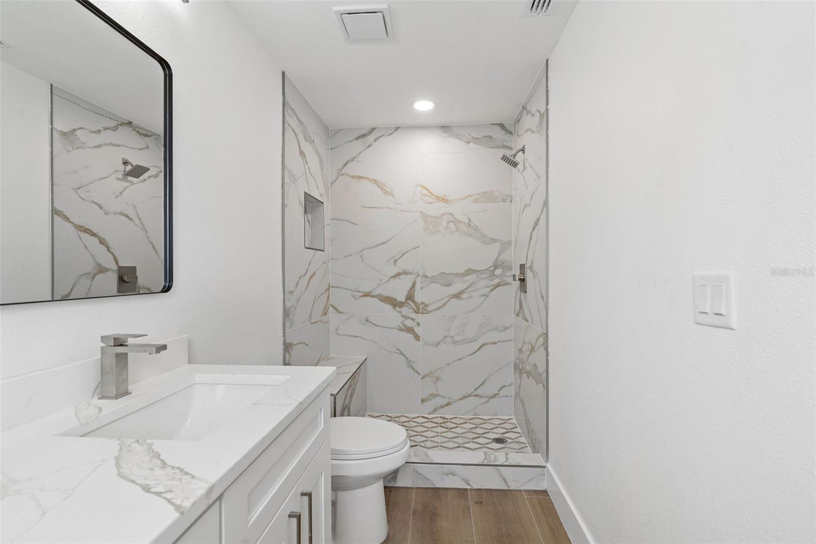 5811 IMPERIAL KY — photo 28
