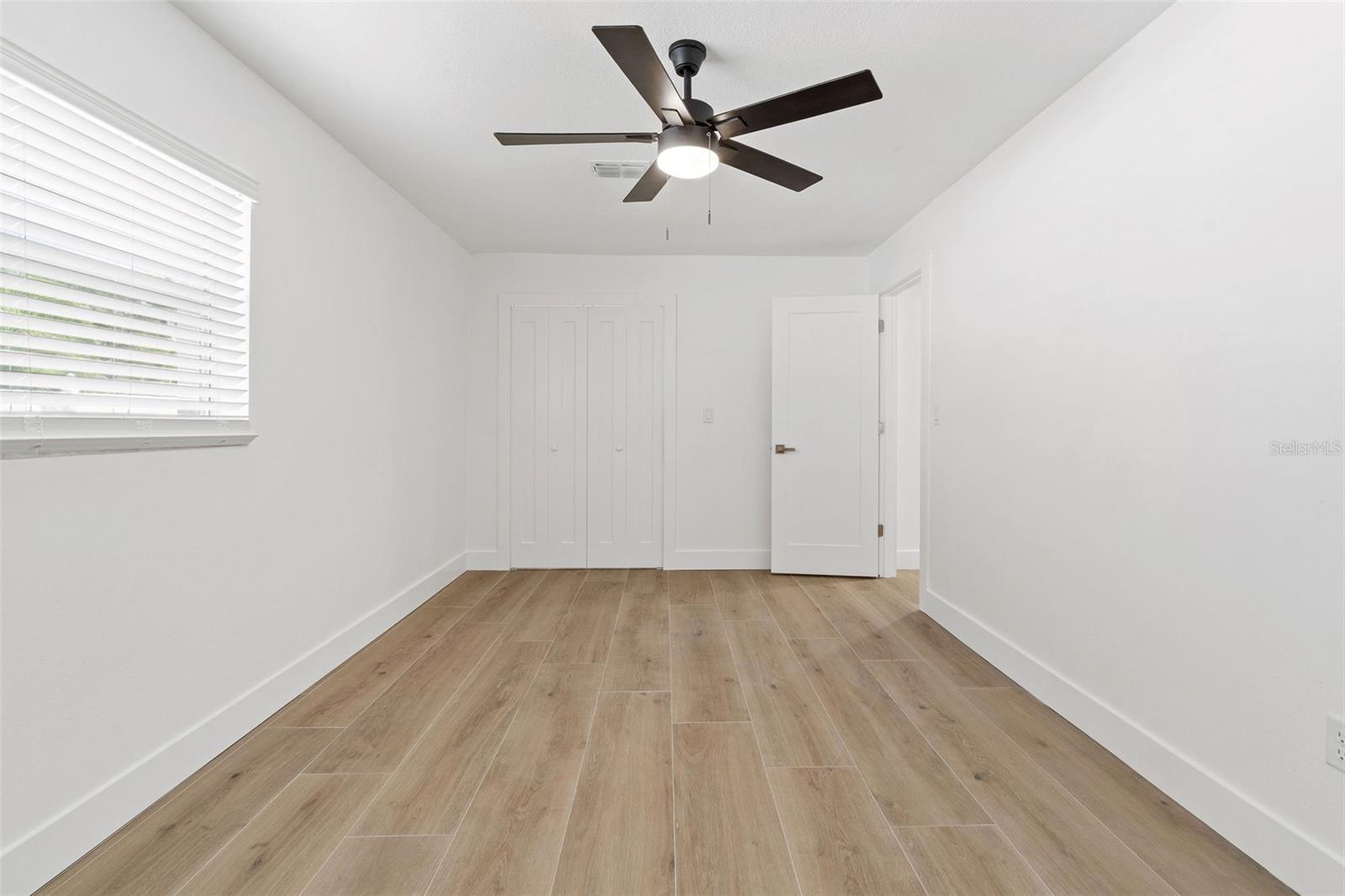 5811 IMPERIAL KY — photo 30