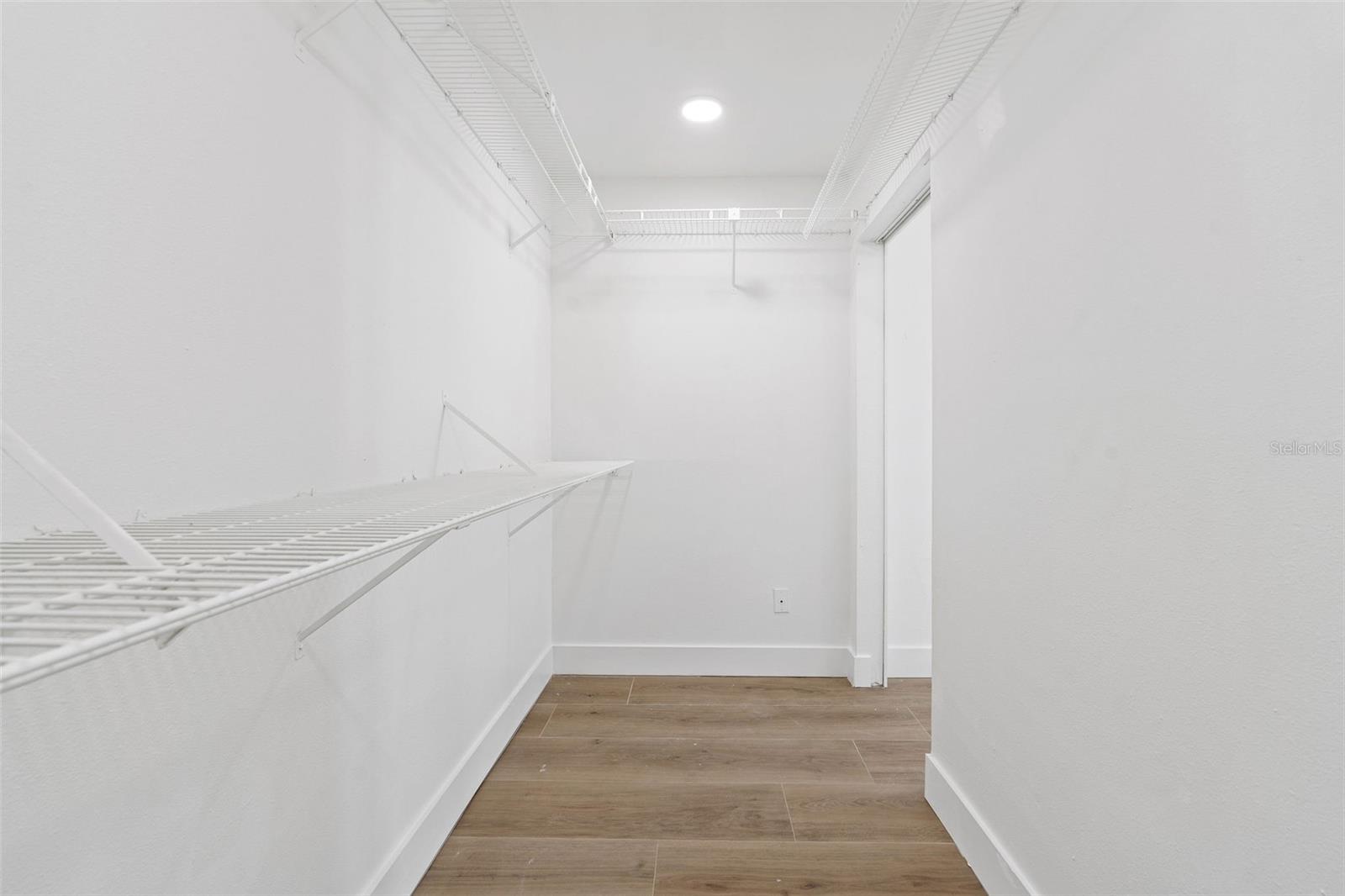 5811 IMPERIAL KY — photo 25