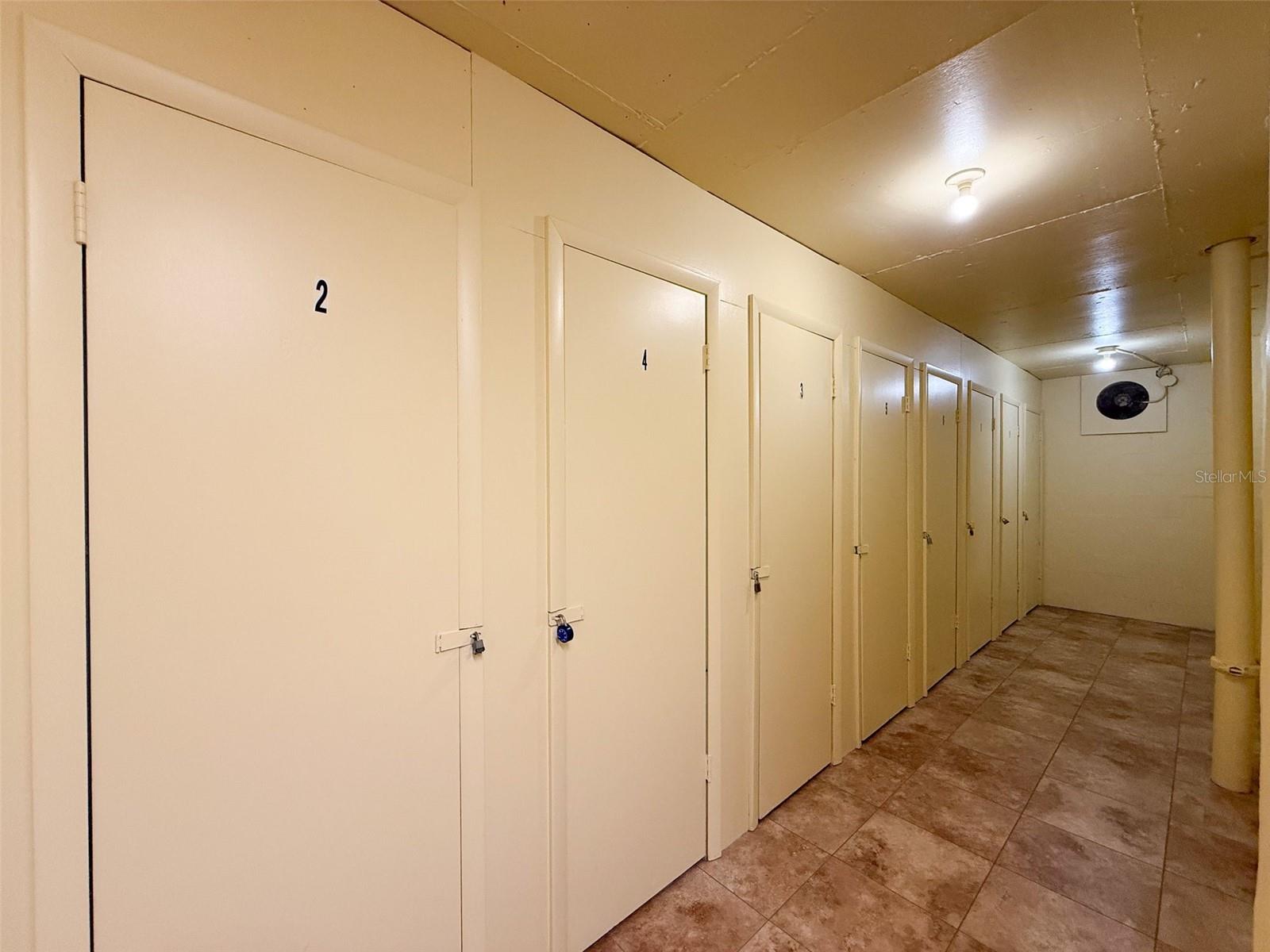 4550 COVE CIR #507 — photo 22