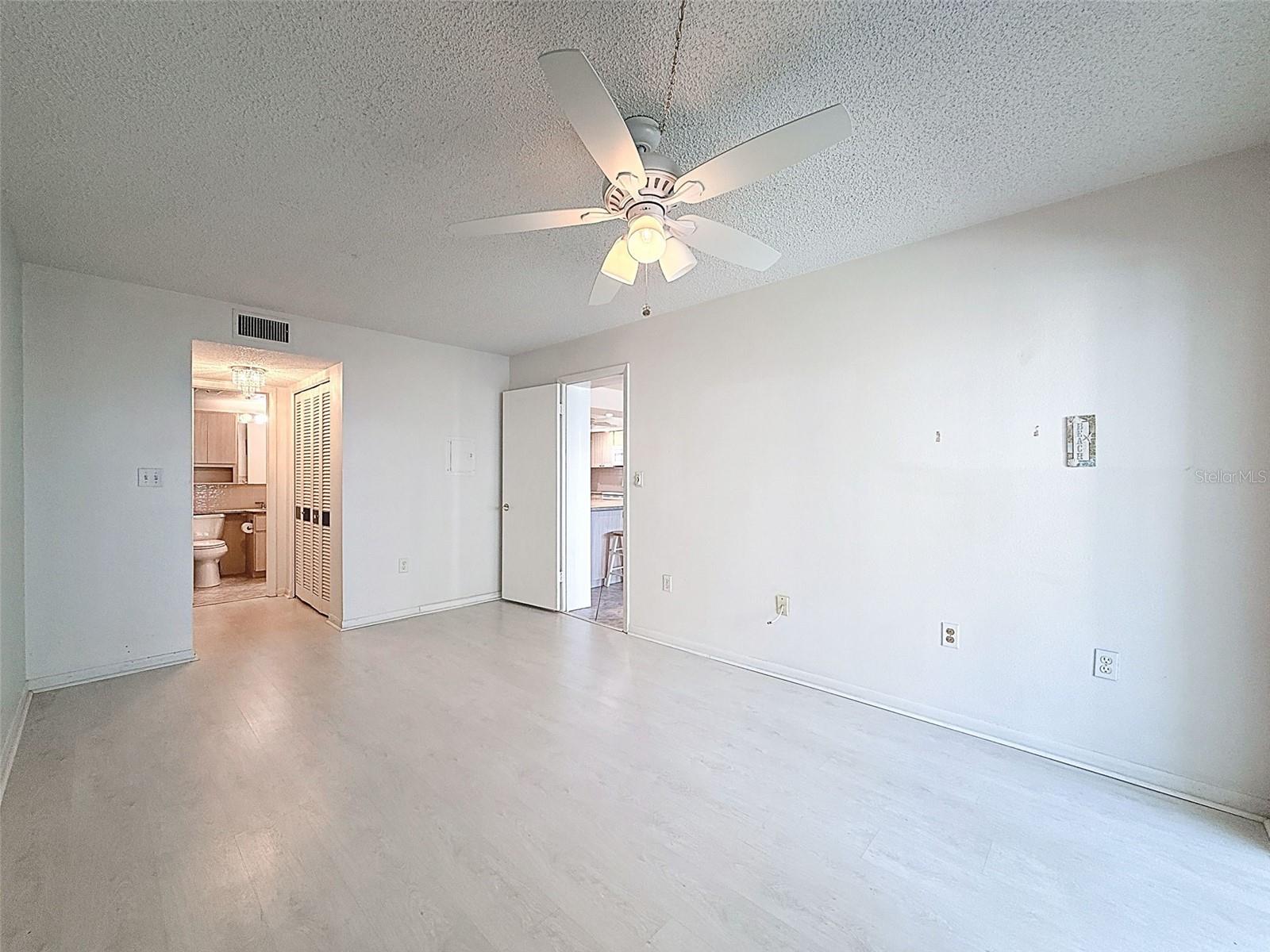 4550 COVE CIR #507 — photo 14
