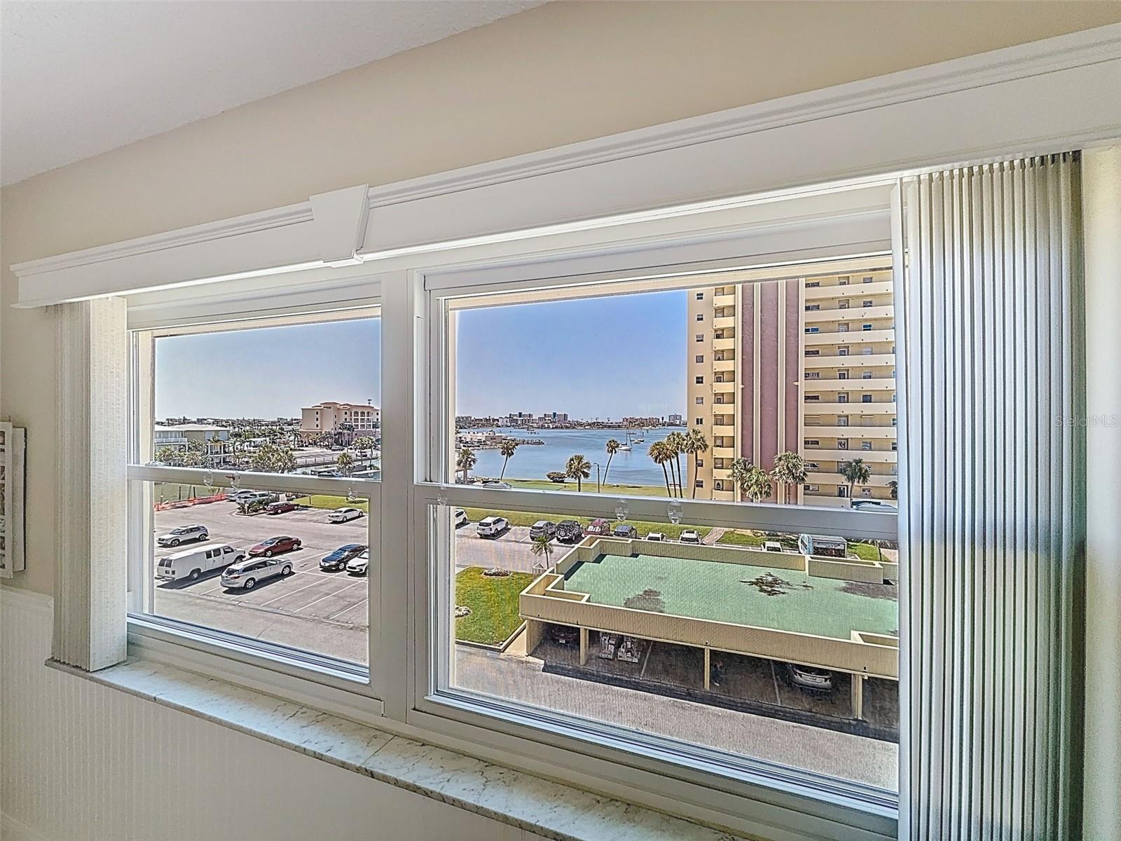 4550 COVE CIR #507 — photo 3