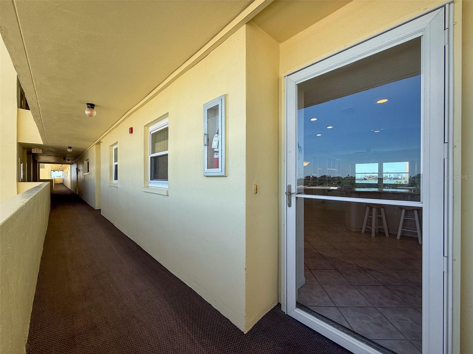 4550 COVE CIR #507 — photo 4