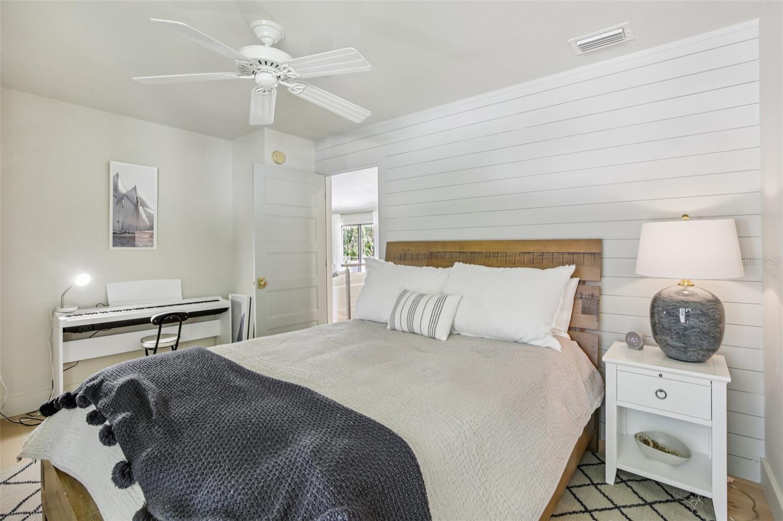 3390 BAYOU SOUND — photo 36
