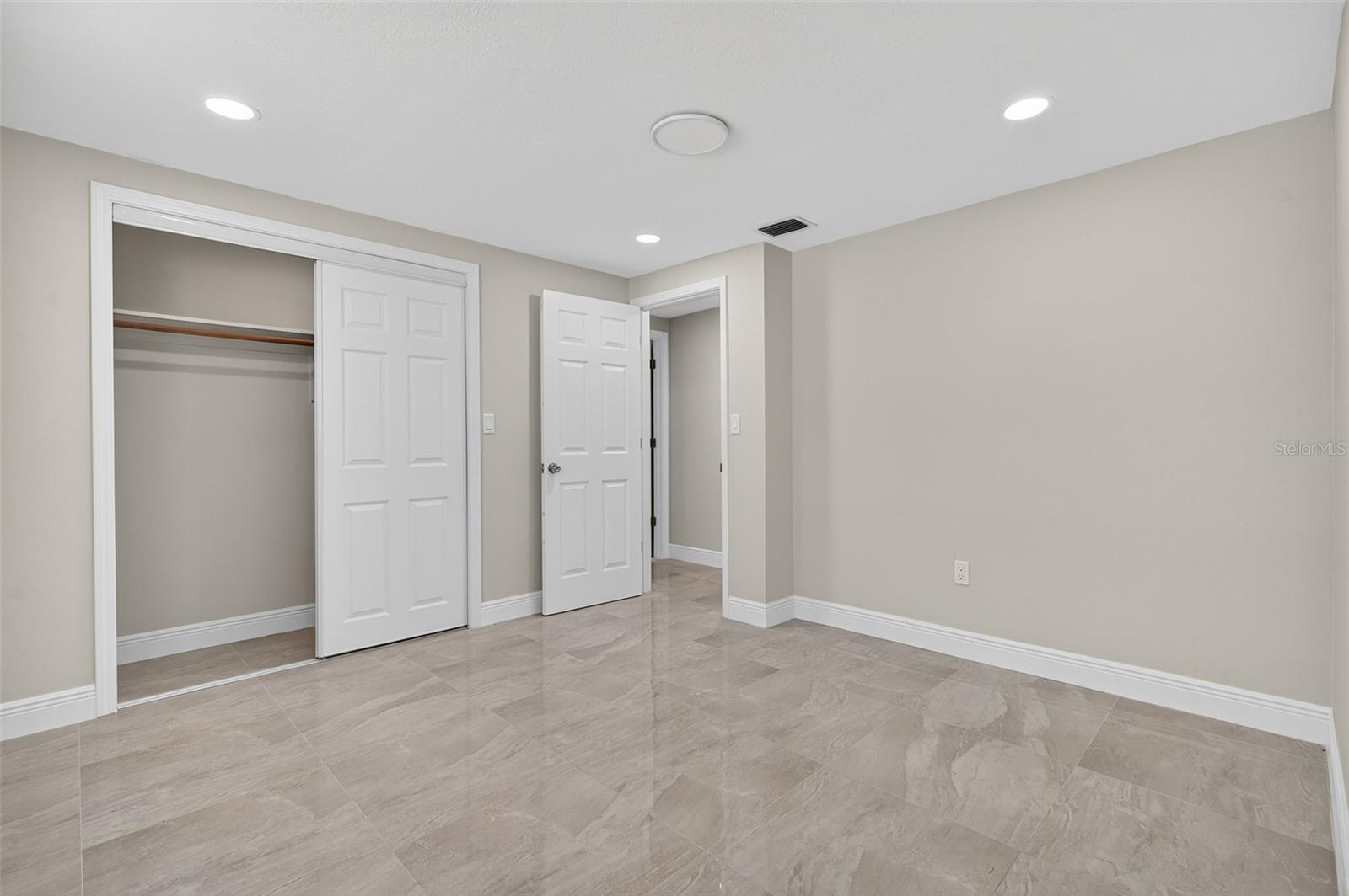 4929 DOCNER ST — photo 16