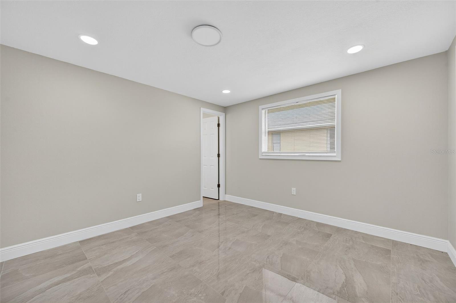 4929 DOCNER ST — photo 15