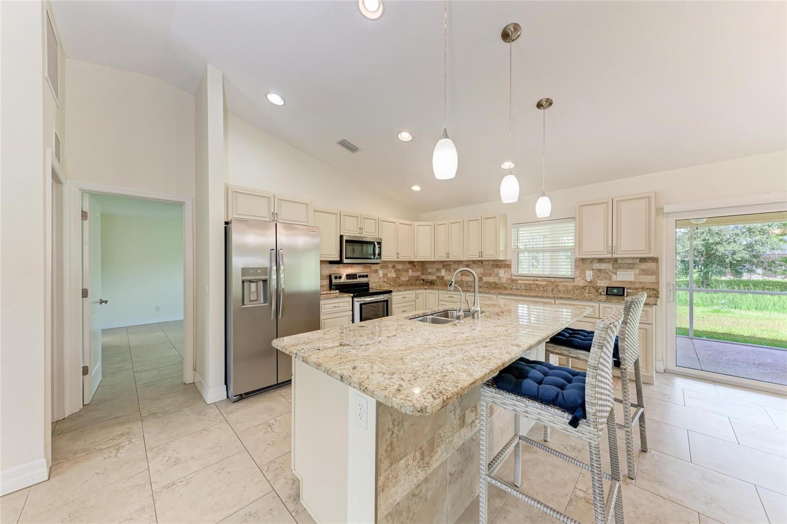 3560 ELDRON AVE — photo 11