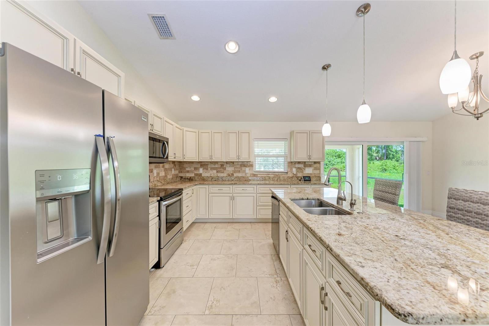 3560 ELDRON AVE — photo 12