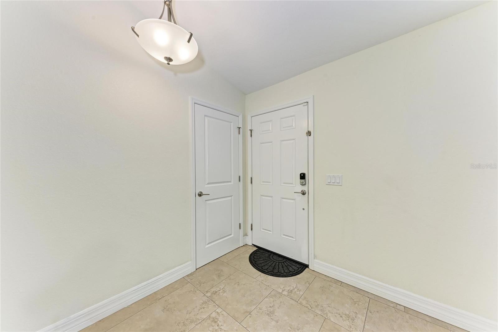 3560 ELDRON AVE — photo 5