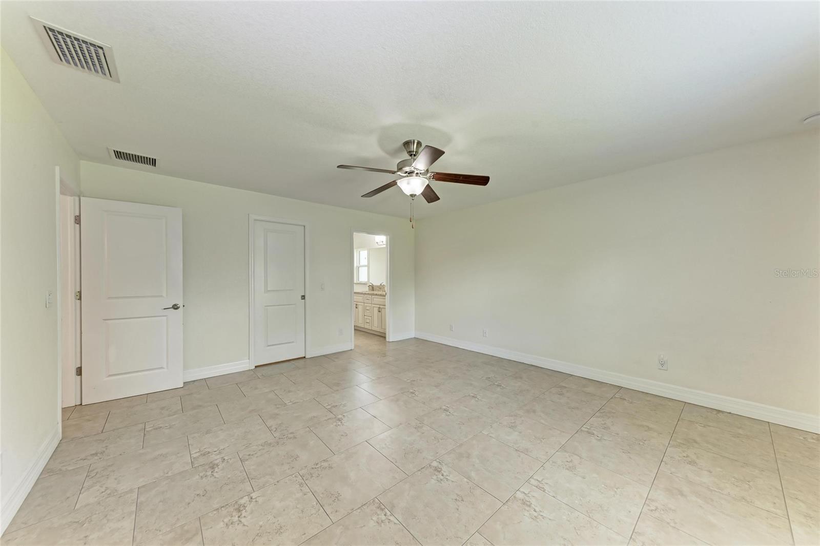 3560 ELDRON AVE — photo 18