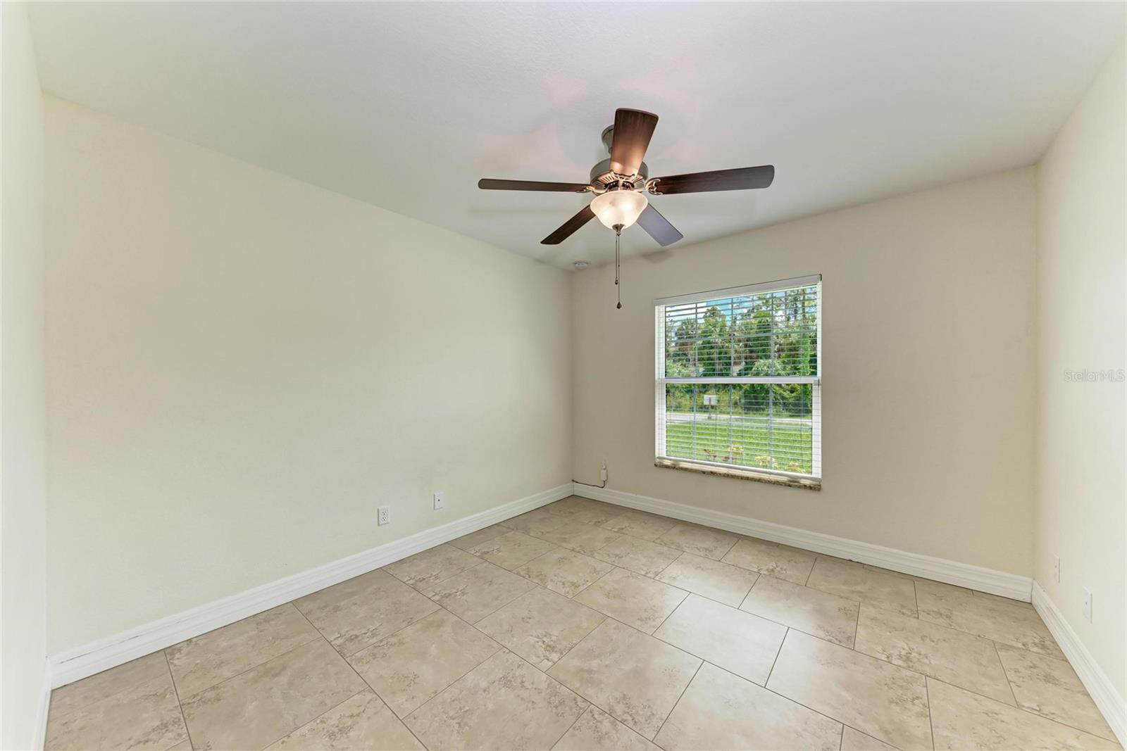 3560 ELDRON AVE — photo 25