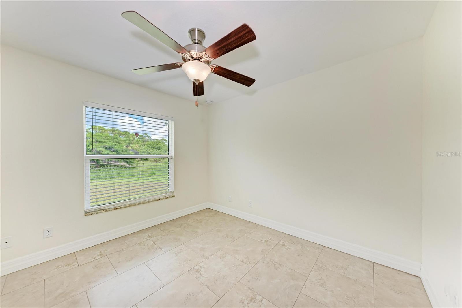 3560 ELDRON AVE — photo 29