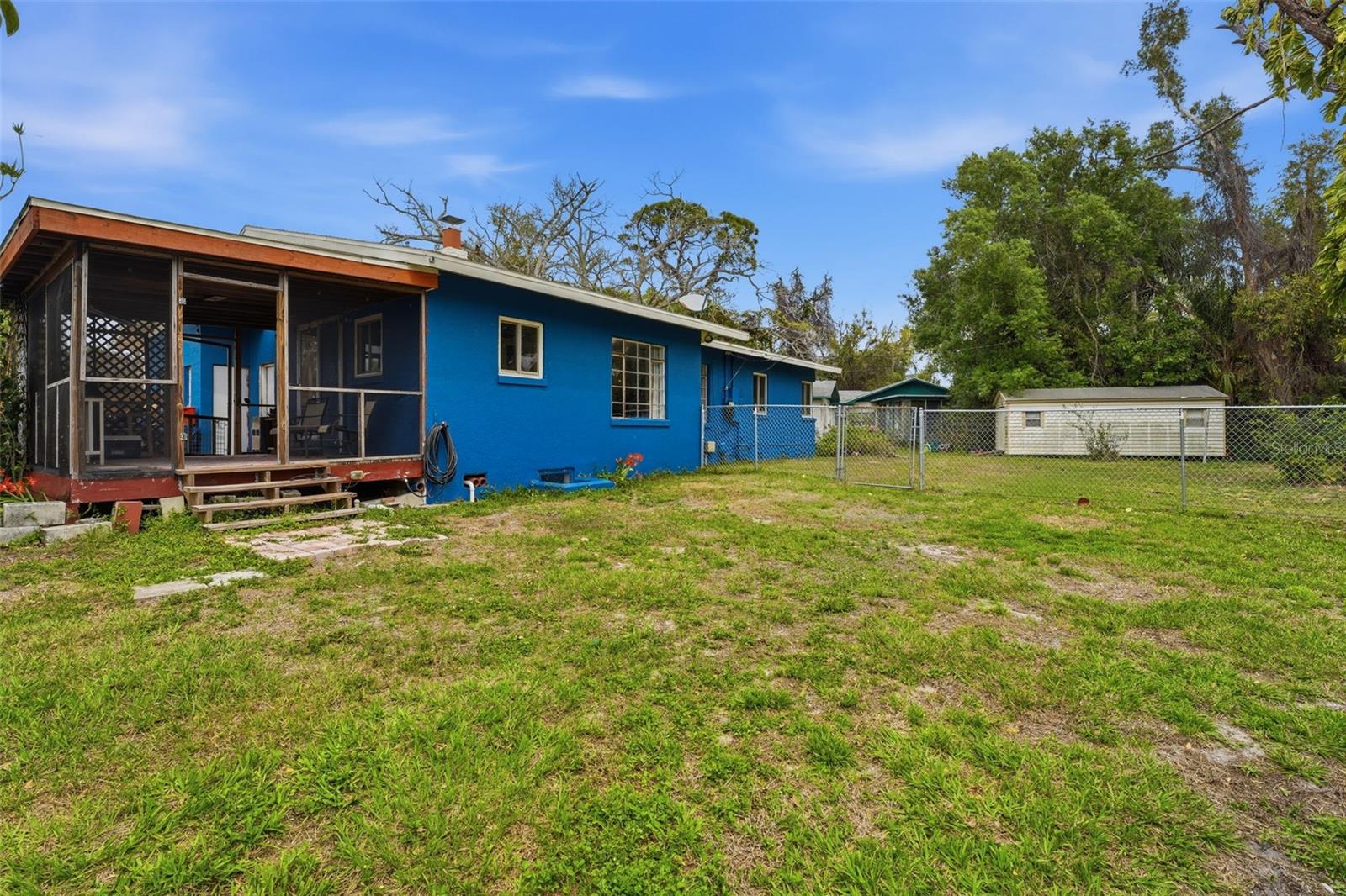 418 EDWARDS DR — photo 33
