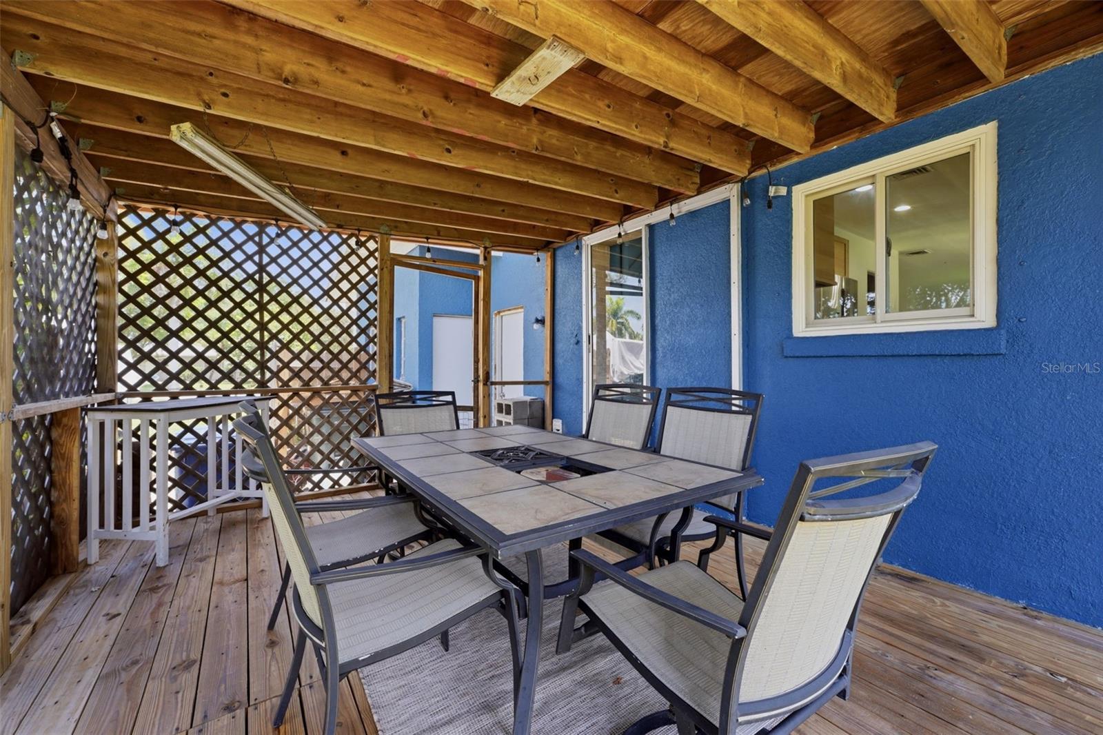 418 EDWARDS DR — photo 31