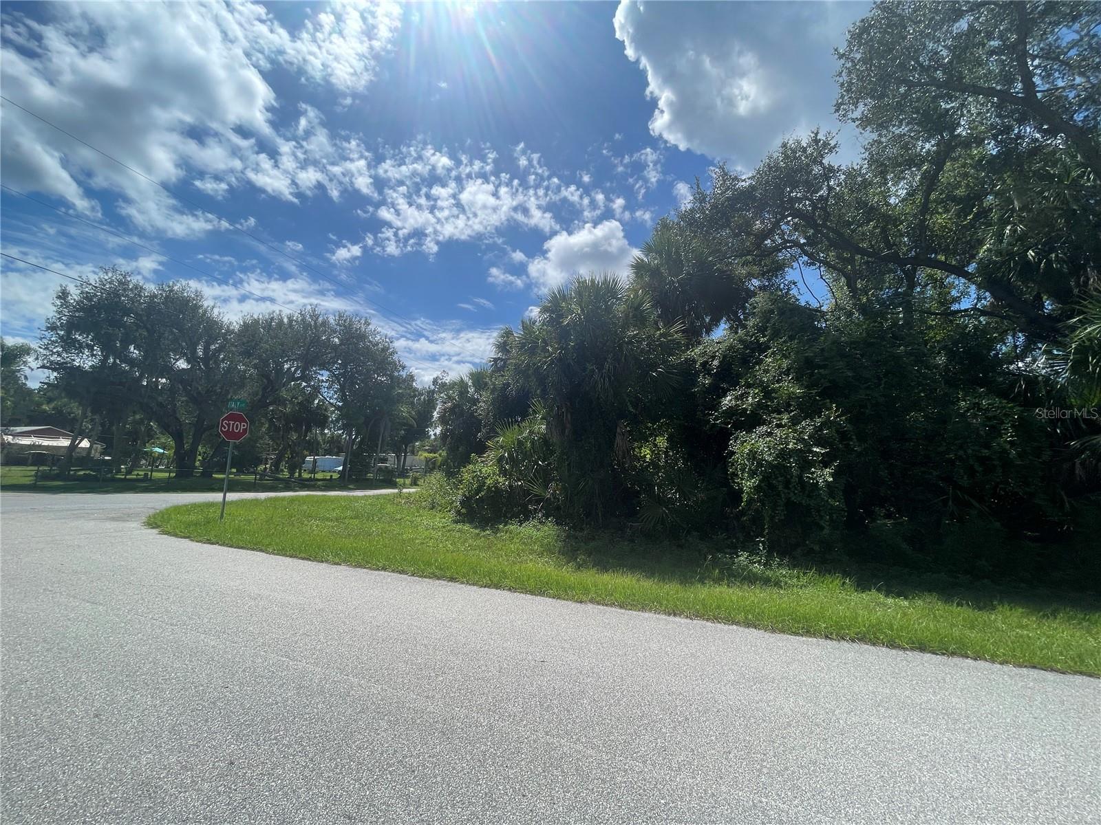 SNYDER   (LOT 6 BLOCK 1019) ST — photo 11