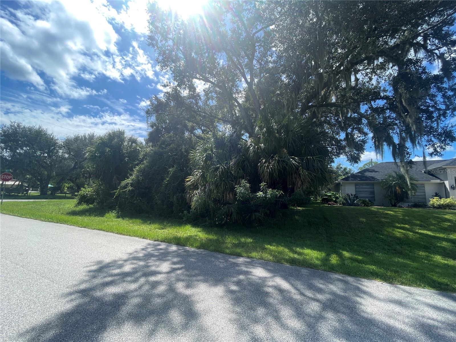 SNYDER   (LOT 6 BLOCK 1019) ST — photo 14