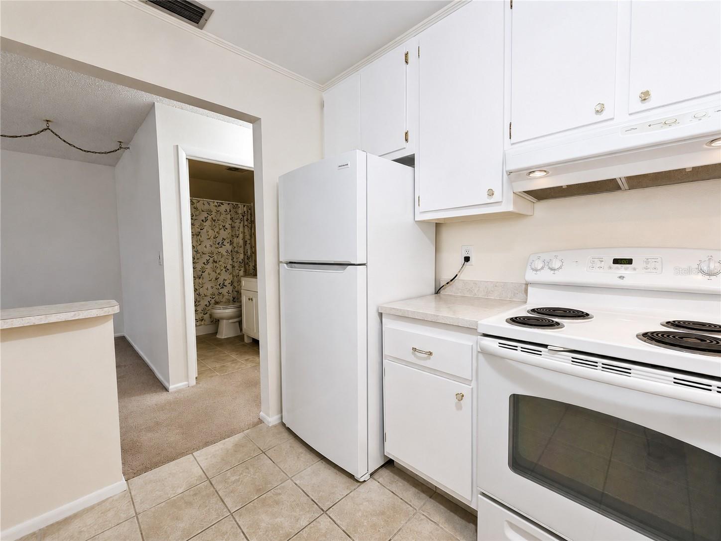 390 301 BLVD W #5B — photo 13