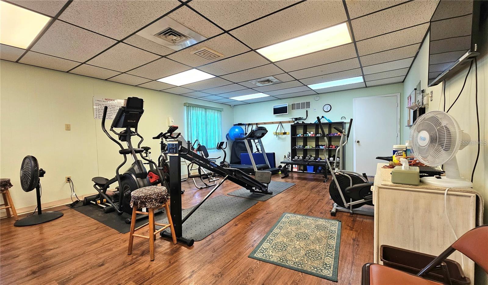 390 301 BLVD W #5B — photo 22