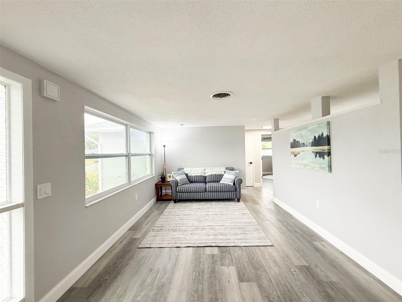 10805 FILLMORE AVE — photo 7