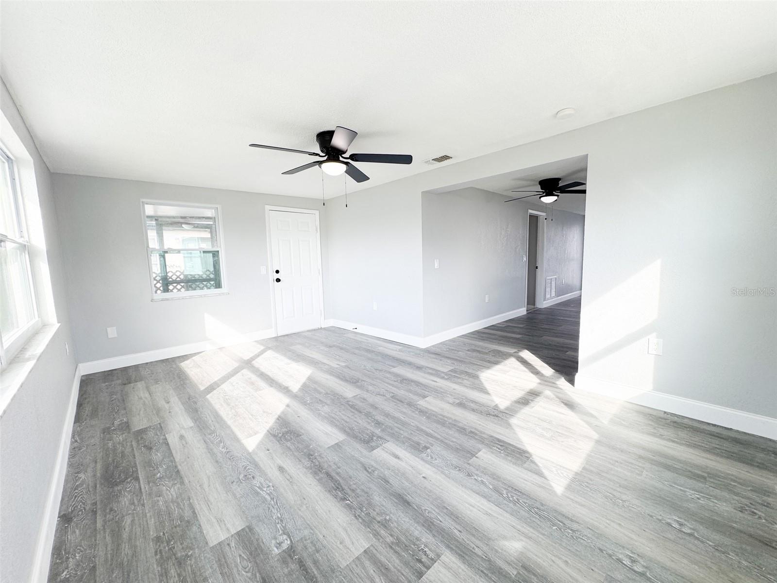 10805 FILLMORE AVE — photo 14