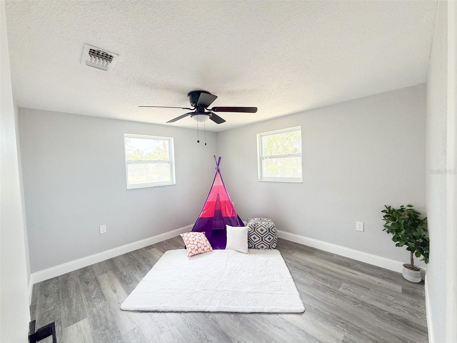 10805 FILLMORE AVE — photo 27
