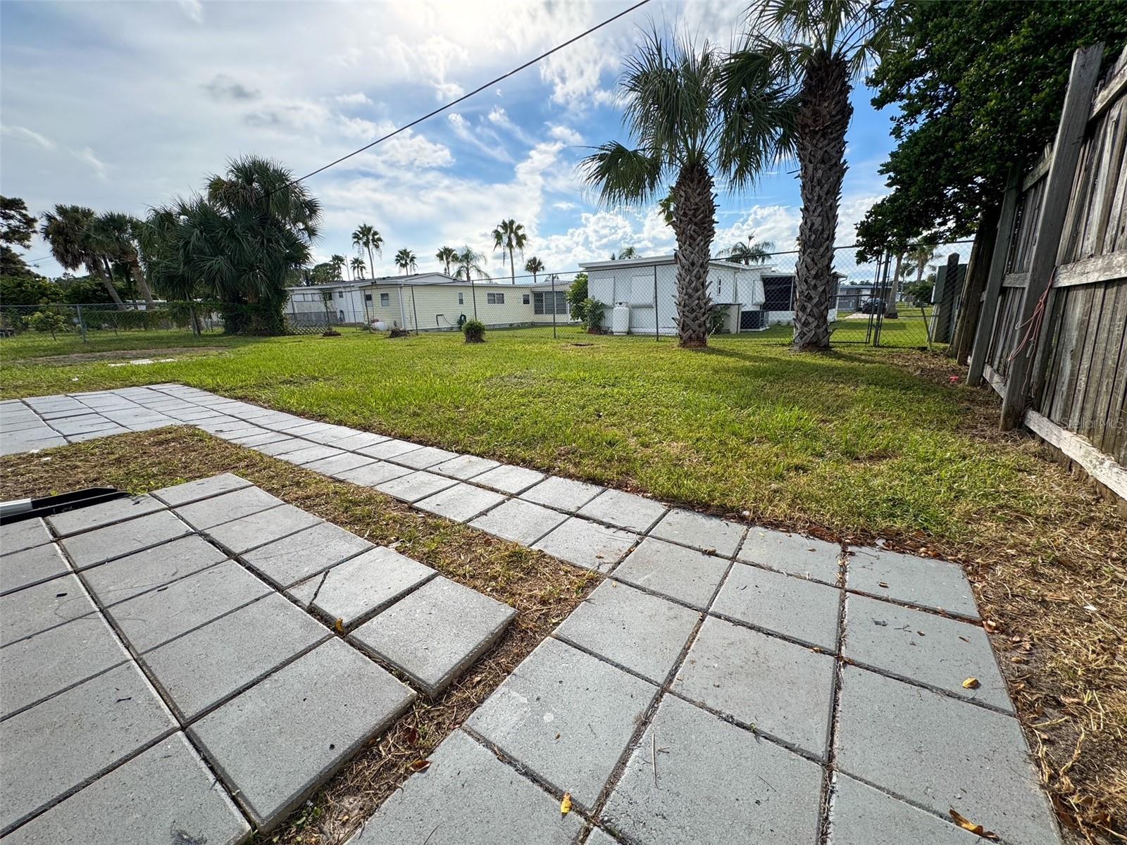 10805 FILLMORE AVE — photo 30