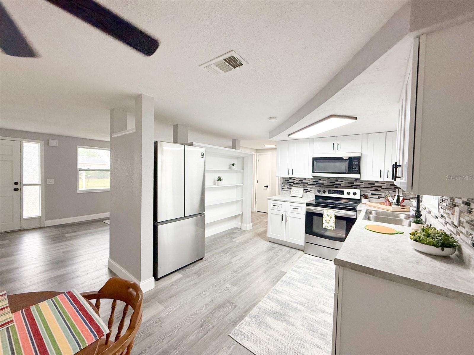 10805 FILLMORE AVE — photo 11