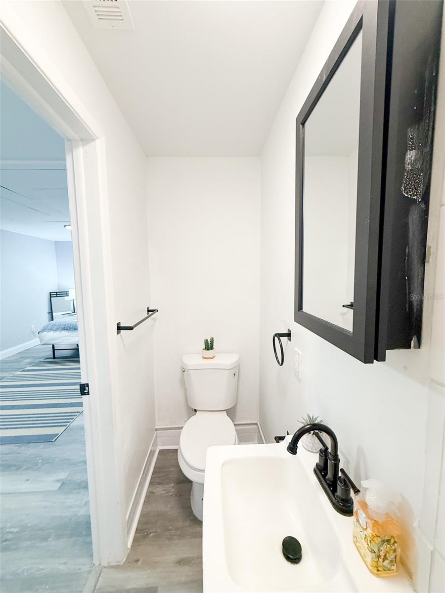 10805 FILLMORE AVE — photo 24