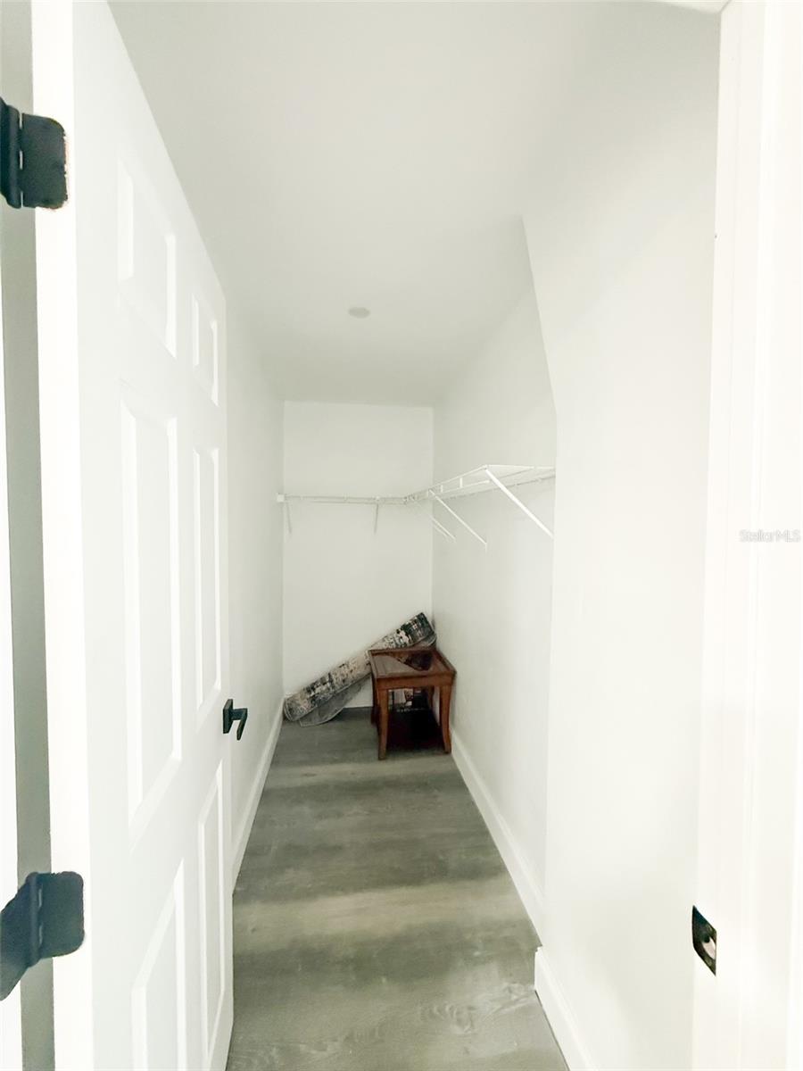 10805 FILLMORE AVE — photo 22