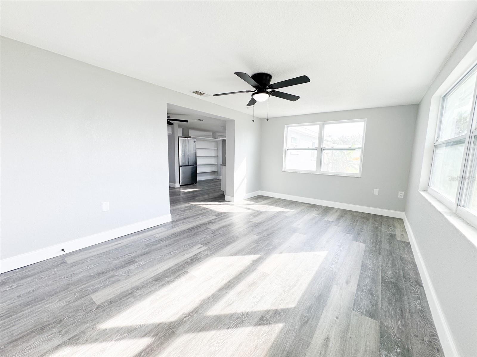 10805 FILLMORE AVE — photo 16
