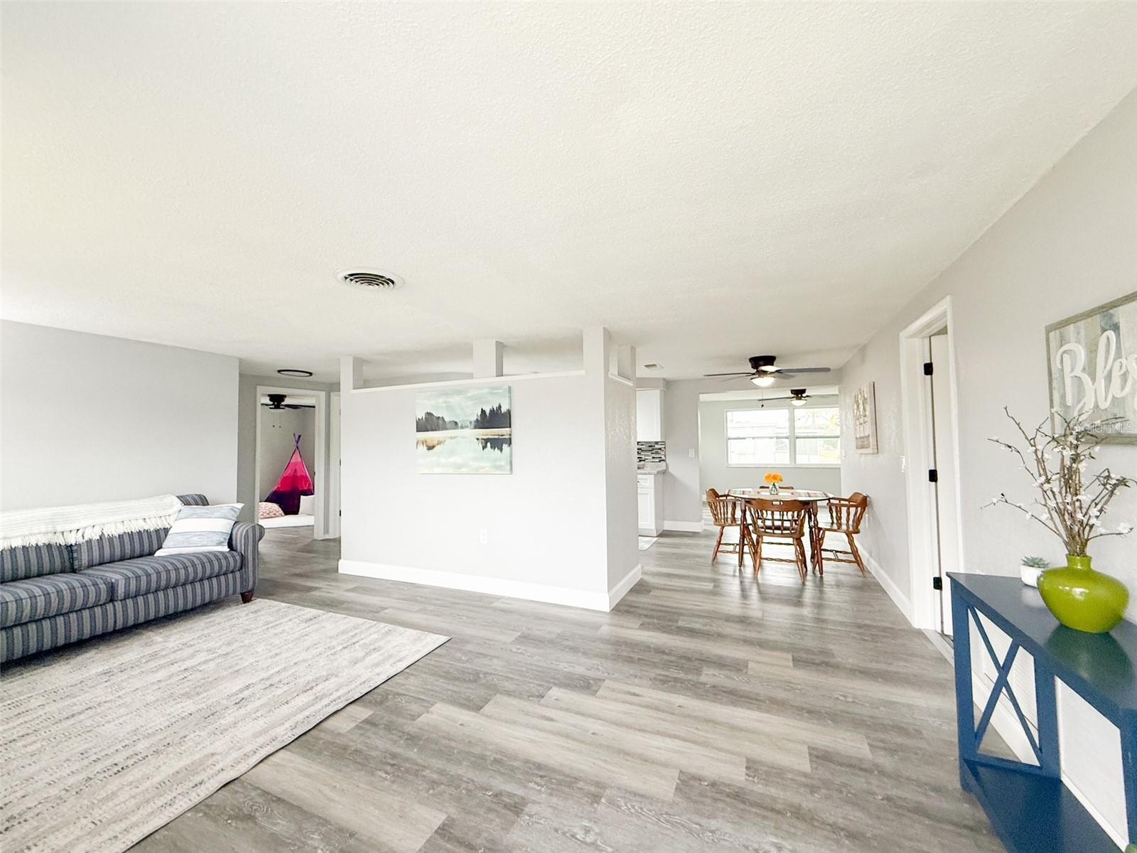 10805 FILLMORE AVE — photo 4