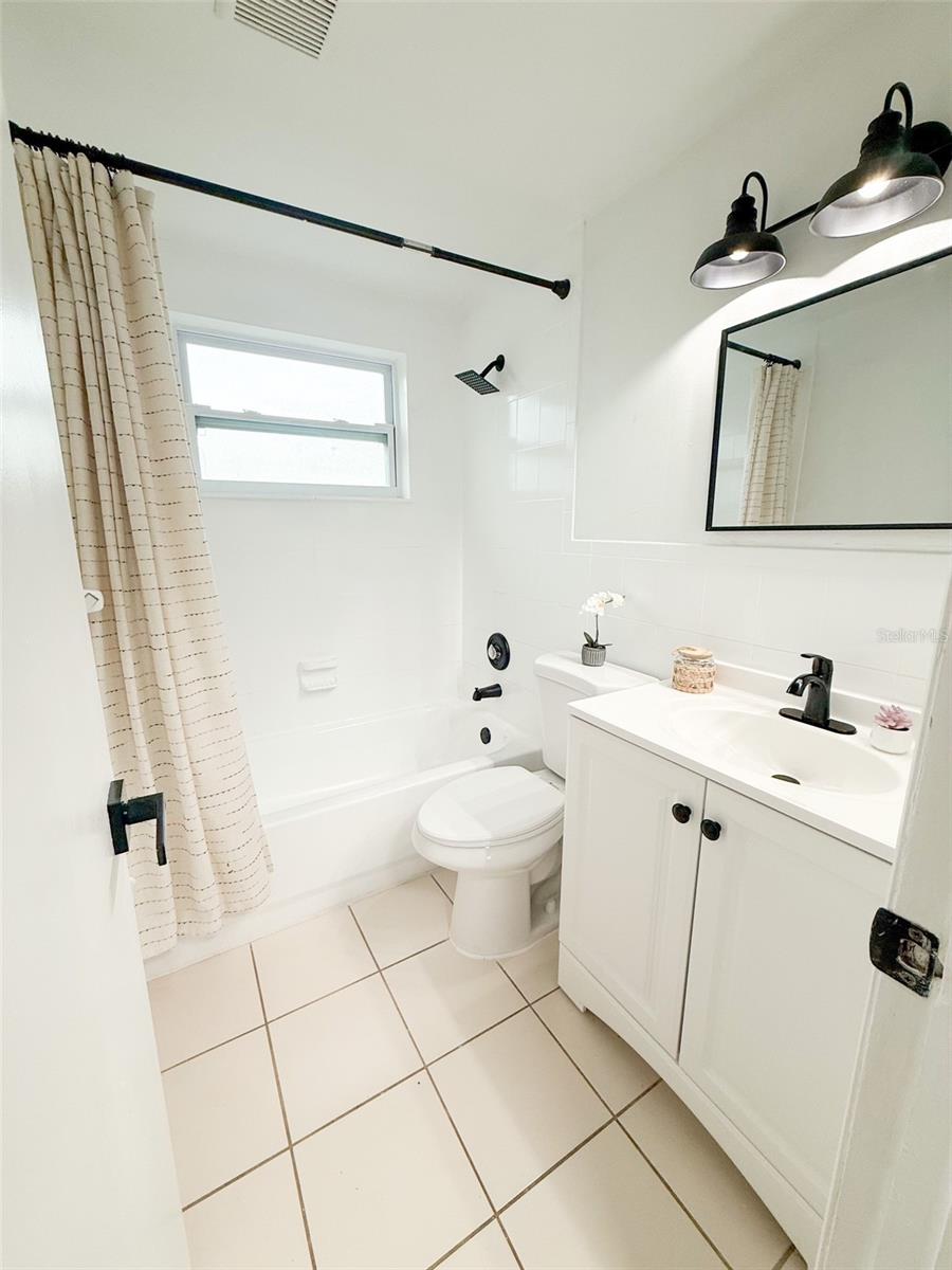 10805 FILLMORE AVE — photo 17