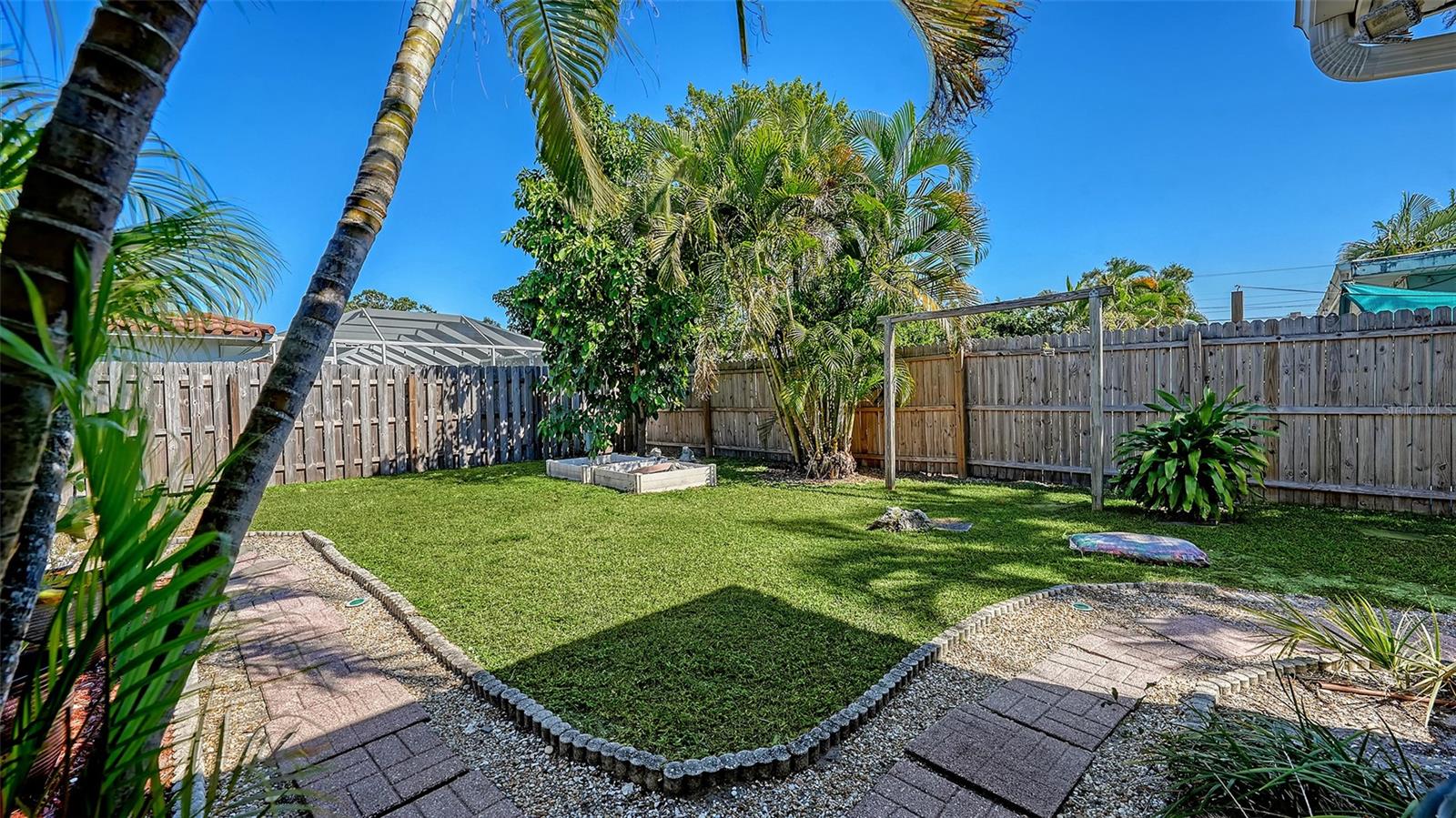 3507 PINECREST ST — photo 38